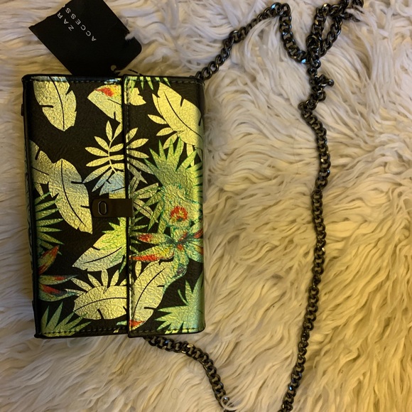 Zara Handbags - 🤩NWT Zara bag with strap Black with green leafs